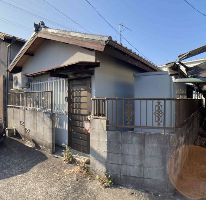 坂町 R04-坂034 森浜潮風ライフ 物件の目の前に海があります。スーパーや官公庁などにアクセス抜群です。