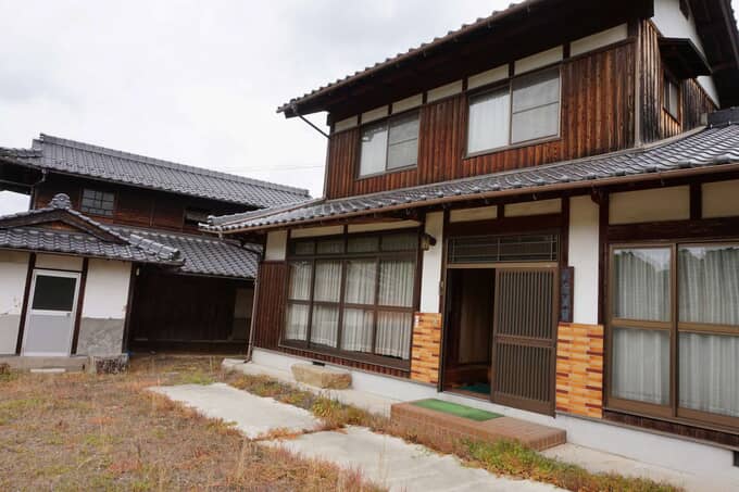 竹原市 128 日当たり良好な田畑・納屋付き一軒家