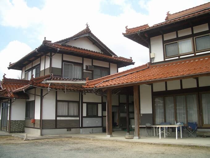 三次市 20 リフォームされた母屋と築浅の離れが魅力の物件。