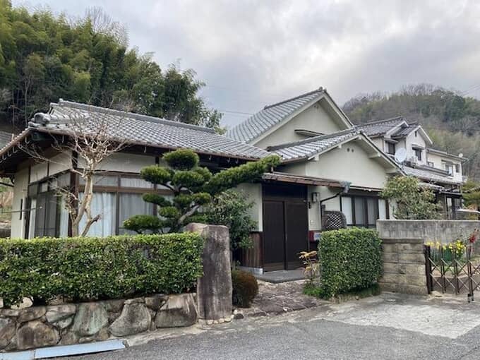 竹原市　200　穏やかな住宅街に建つ広々とした間取りのお家
