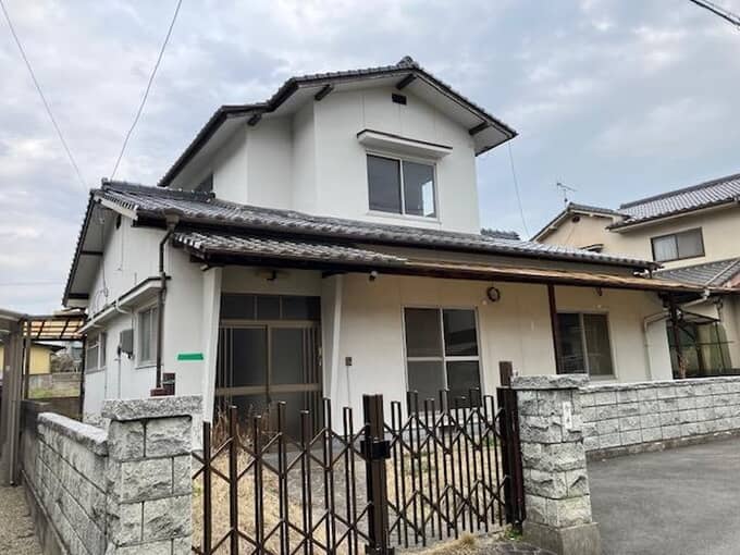 竹原市　198　穏やかな住宅街に建つお家。市街地に近く買い物に便利。