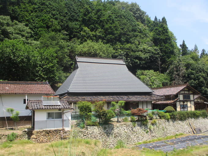 三次市 233 自然豊かな環境にある古民家。