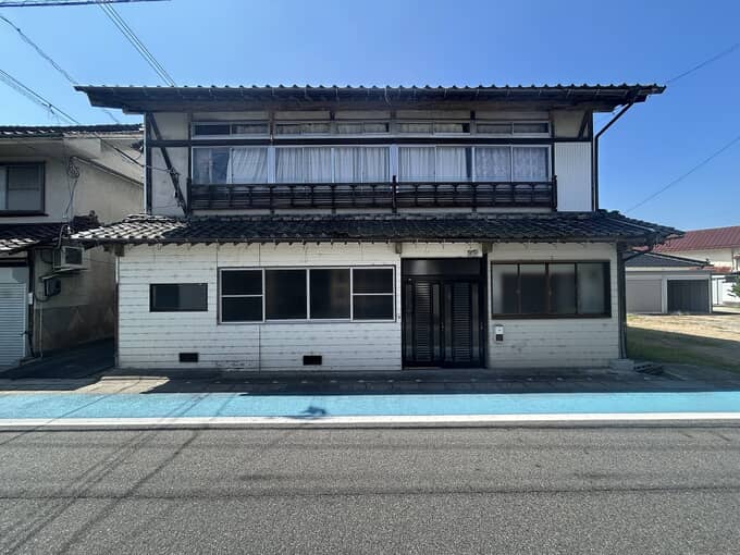 世羅町5-63　好立地！利便性のよい町中の家