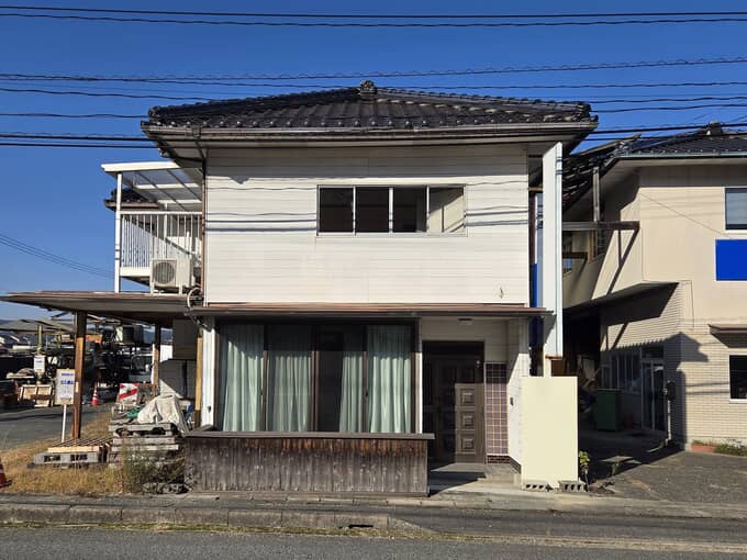 世羅町5-64　町中近く！収納の多い便利な家