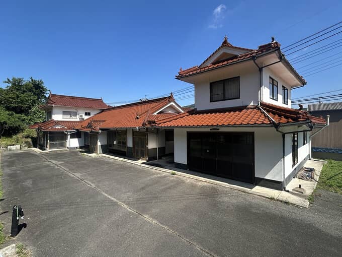 世羅町1-31　部屋数が豊富な土間のある家