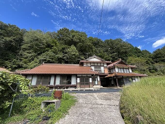 納屋・倉庫付き
